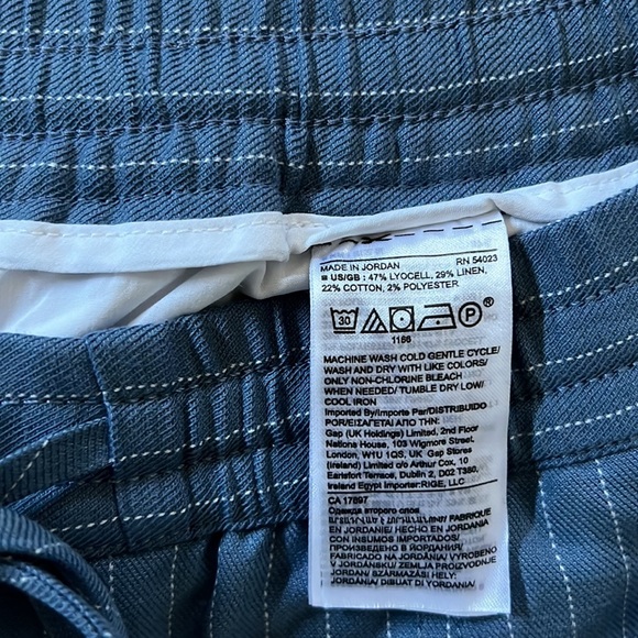 Banana Republic Womens Small Short - Picture 4 of 4